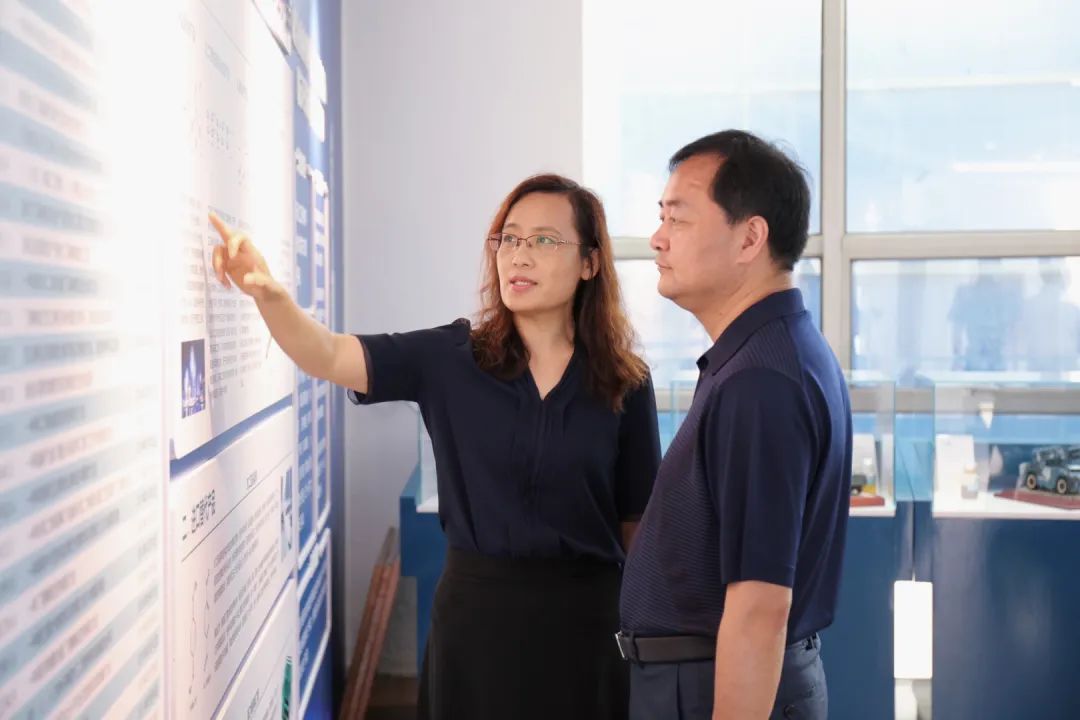 开云体育官方
航材与湖北远安县政府签署25000吨/年航天先进新材料项目合作协议 开云体育官方
航材与湖北远安县政府签署25000吨/年航天先进新材料项目合作协议