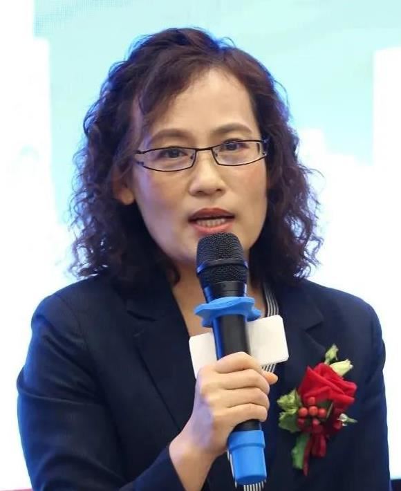宫新春