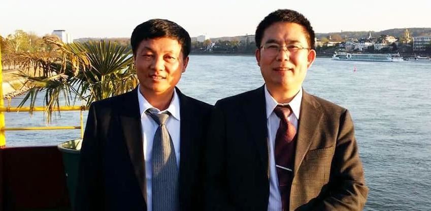 开云体育官方
新材董事长吕德斌与建筑材料工业技术情报研究所产业联盟代表合影